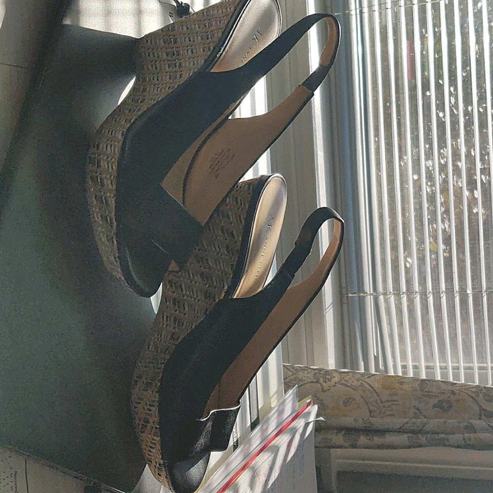 Shoes - Picture 2 of 5